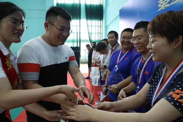 乾港集團(tuán) 乾港集團(tuán)